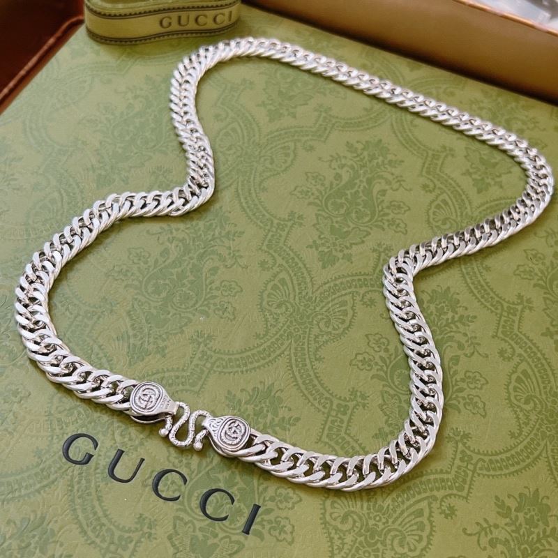 G*u*i necklaces